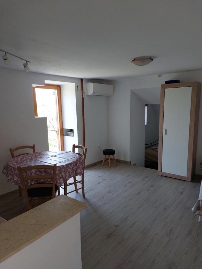 Apartman Biba Lubenice Exterior photo